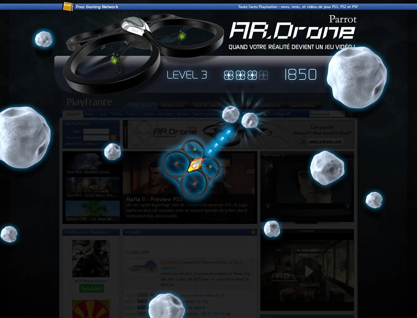 Habillage publicitaire Fnac & Parrot pour l’AR.Drone, avec interface de jeu en réalité augmentée, astéroïdes et drone en vol