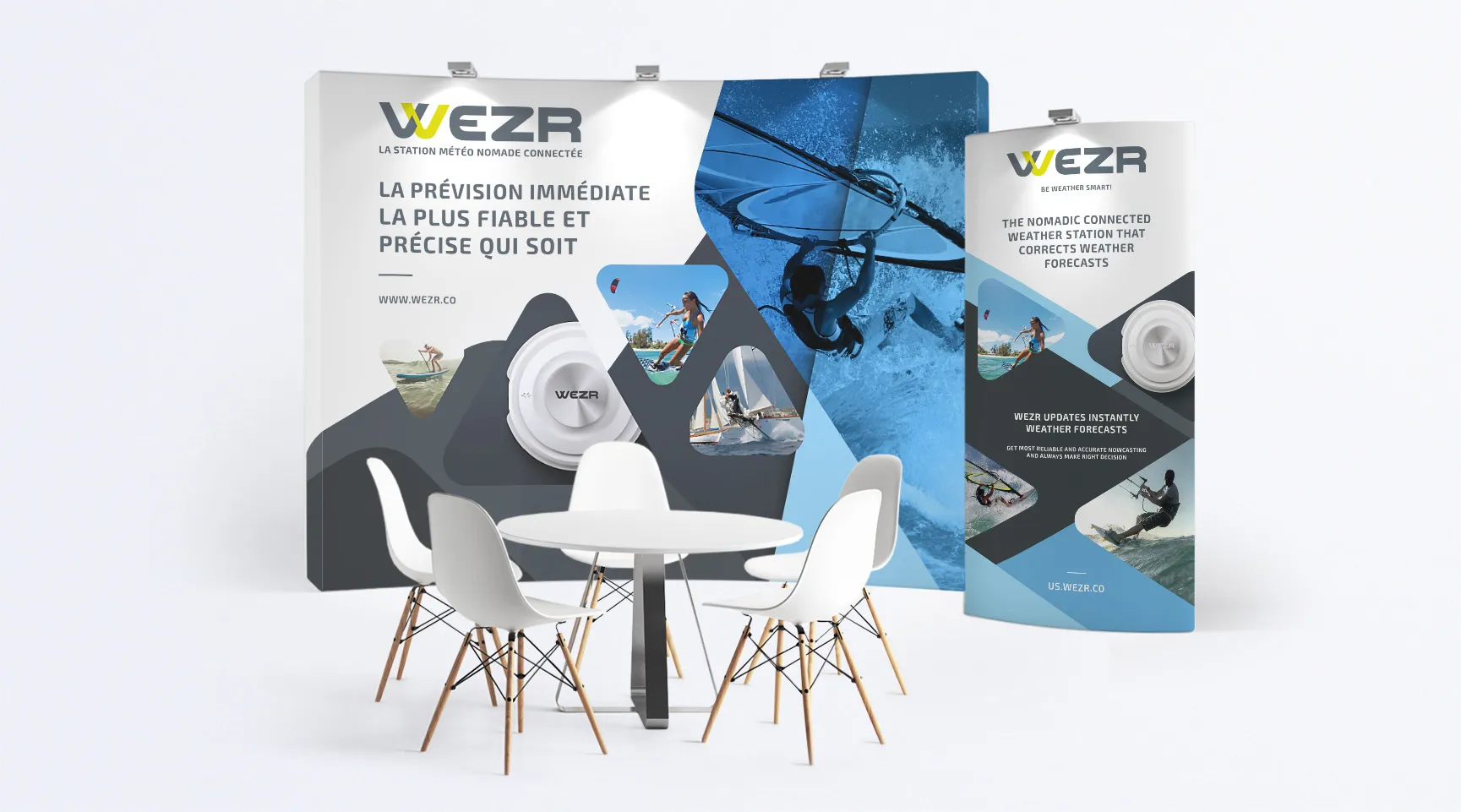 Stand d’exposition Wezr avec habillage graphique, kakémono et visuels promotionnels pour station météo nomade connectée dédiée aux sports outdoor.