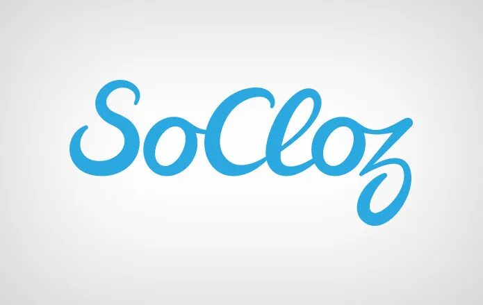 Conception logo identité visuelle SoCloz - design typographie script bleu marketplace mode par cubedesigners